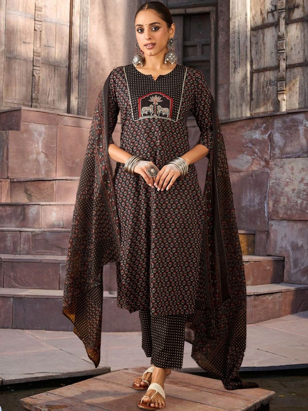 Women Ethnic Motifs Printed Regular Thread Work Pure Cotton Kurta with Trousers & With Dupatta