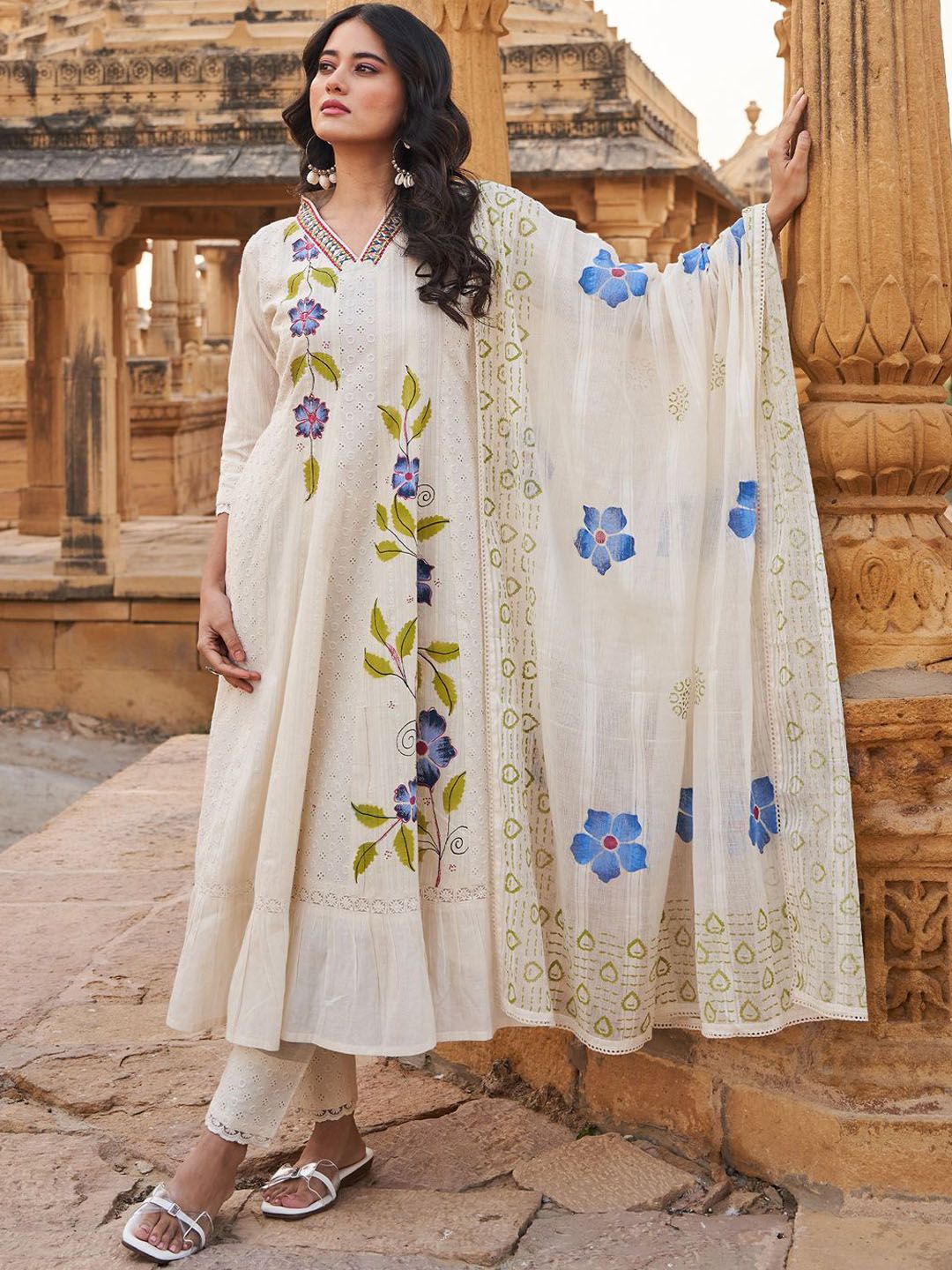 Floral Embroidered Mirror Work V-Neck Pure Cotton Kurta With Trousers & Dupatta