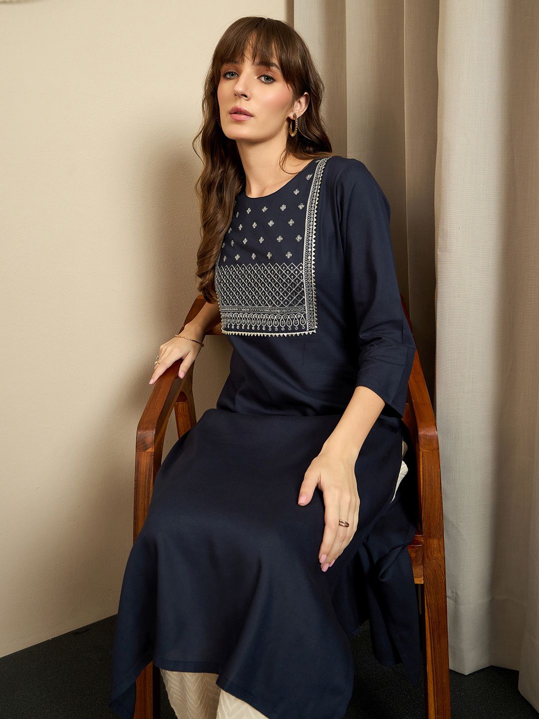Dhiyona IE Floral Yoke Design Round Neck Sequinned Straight Kurta