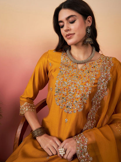 Dhiyona IE Floral Embroidered Regular Kurta WithTrousers & With Dupatta