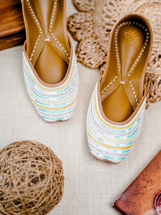Dhiyona HOP Ethnic Embroidered Square Toe Fabric Mojaris