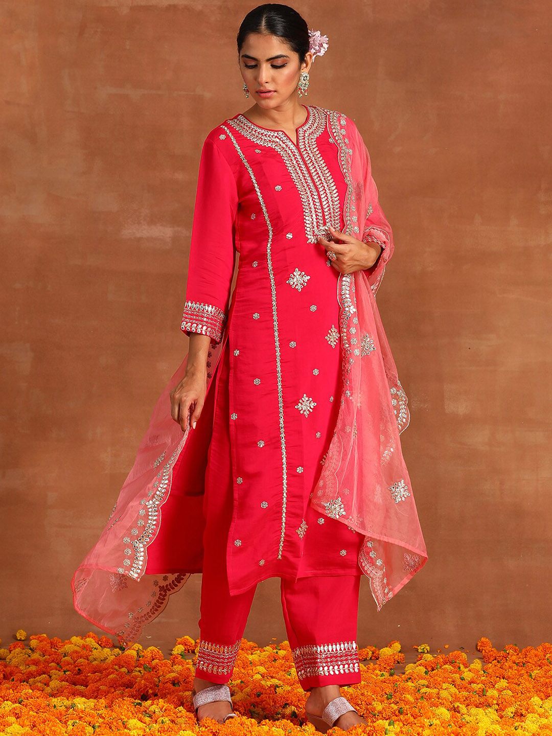 Dhiyona IE Ethnic Motifs Embroidered Gotta Patti Kurta & Trousers With Dupatta