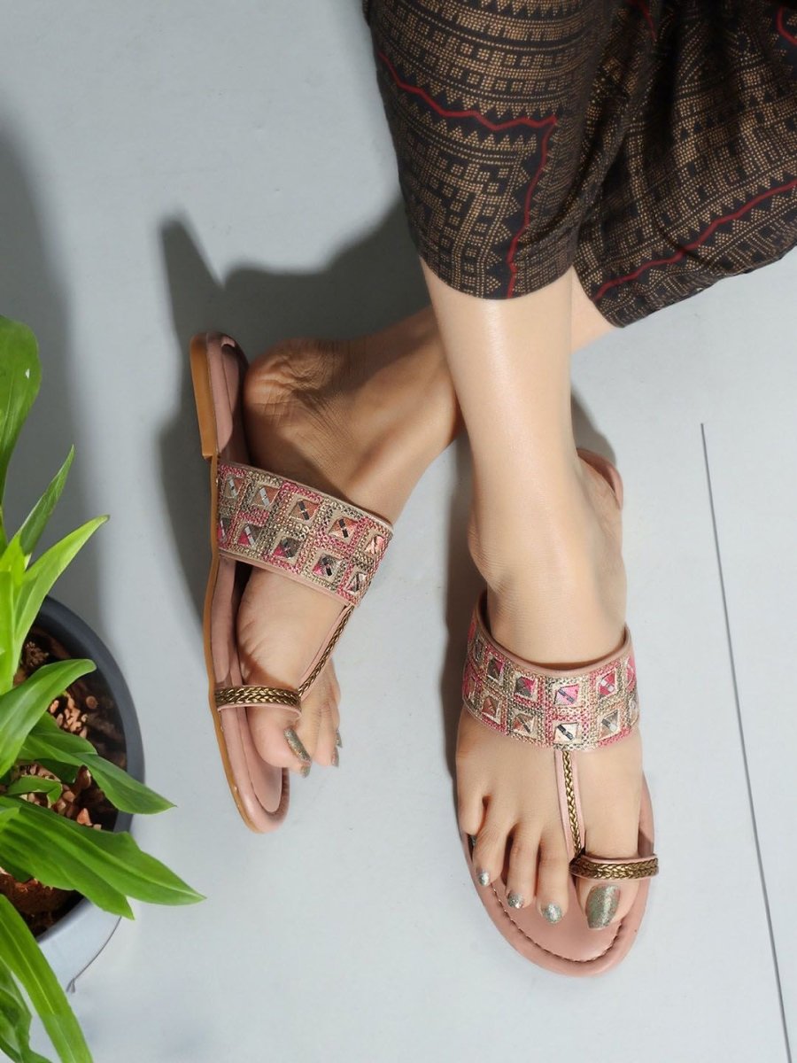 Dhiyona AK Embroidered One Toe Flats