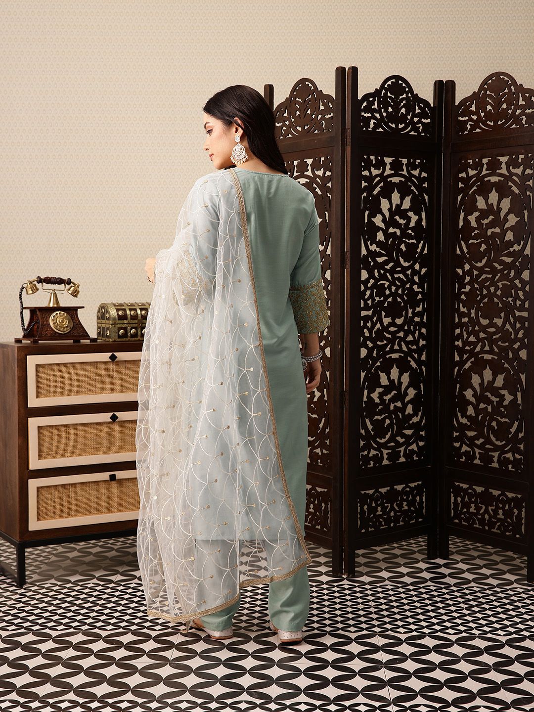 Dhiyona PD Women Floral Yoke Design Sequinned Jashn Kurta with Trousers & With Dupatta