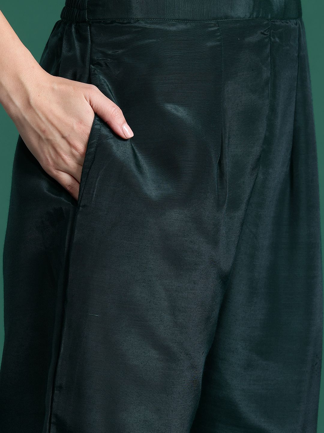 Ethnic Motifs Embroidered Sequinned Kurta with Trousers & With Dupatta