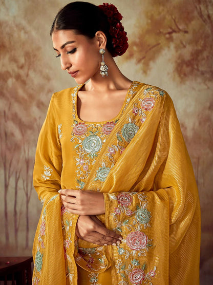 Dhiyona IE Floral Embroidered Regular Thread Work Straight Kurta With Trousers & Dupatta