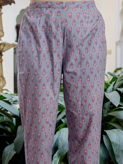 Dhiyona IE Floral Printed Panelled V-Neck Pure Cotton Kurta With Trousers & Dupatta