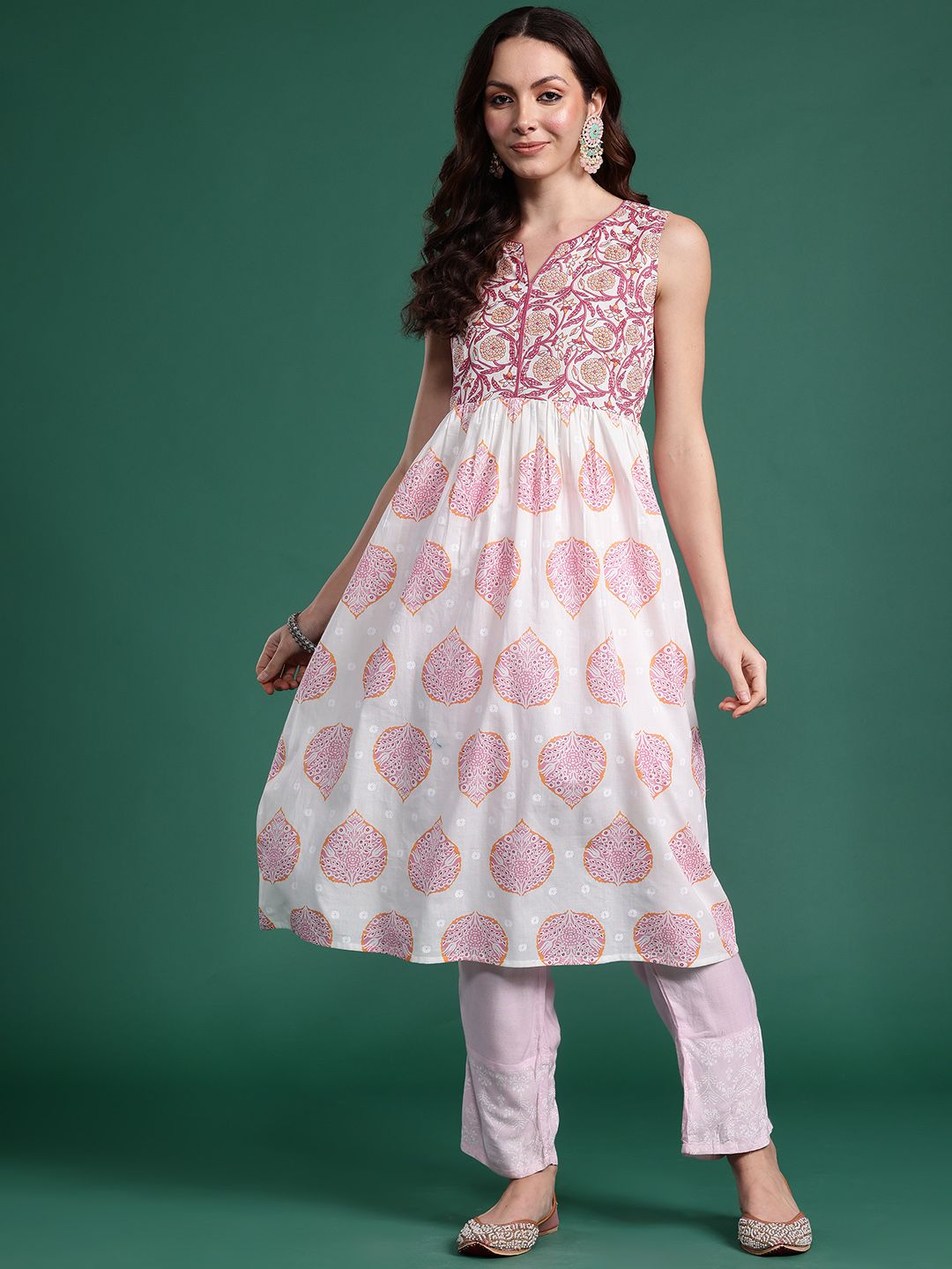 Dhiyona IE Women Floral Printed Pure Cotton Anarkali Kurta