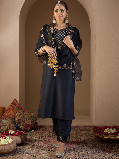 Dhiyona IE Women Embroidered Regular Liva Kurta with Trousers & With Dupatta
