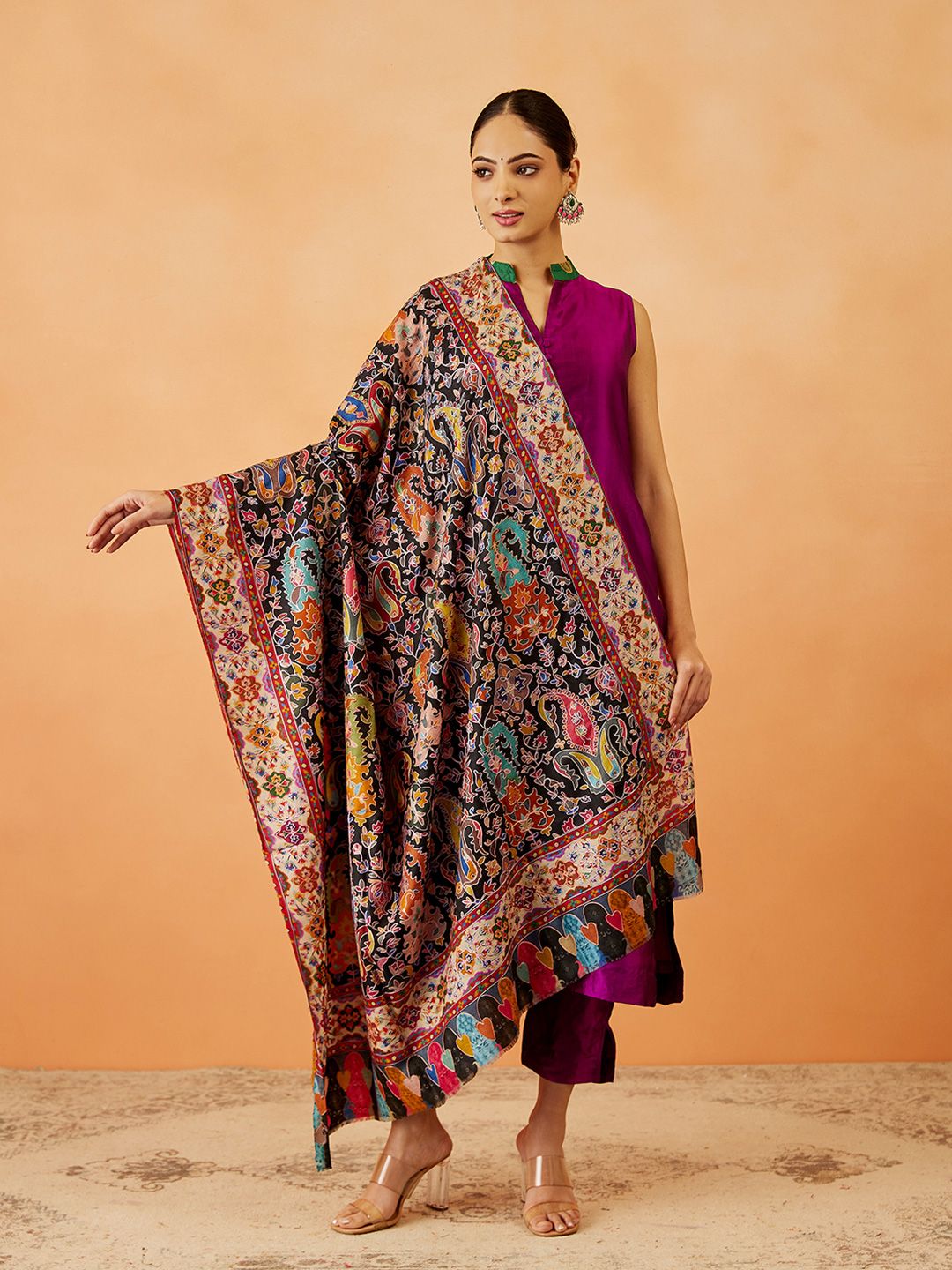 Dhiyona PA Women Floral Embroidered Shawl