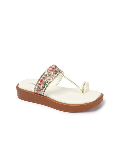Dhiyona AK Women Embellished Ethnic Open Toe Flats
