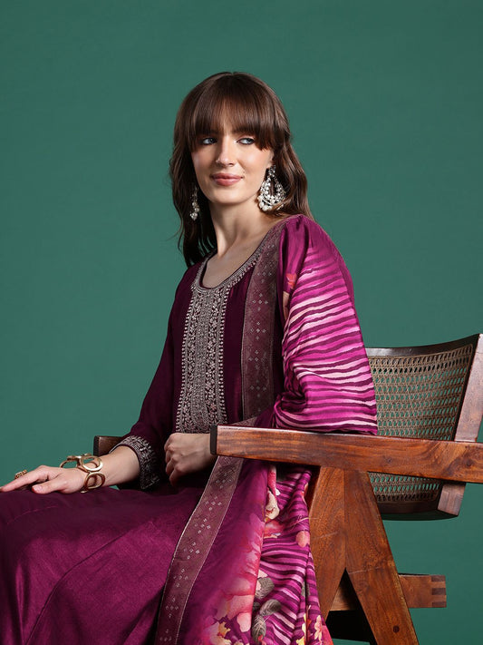 Dhiyona IE Ethnic Motifs Embroidered Sequinned Kurta with Trousers & With Dupatta