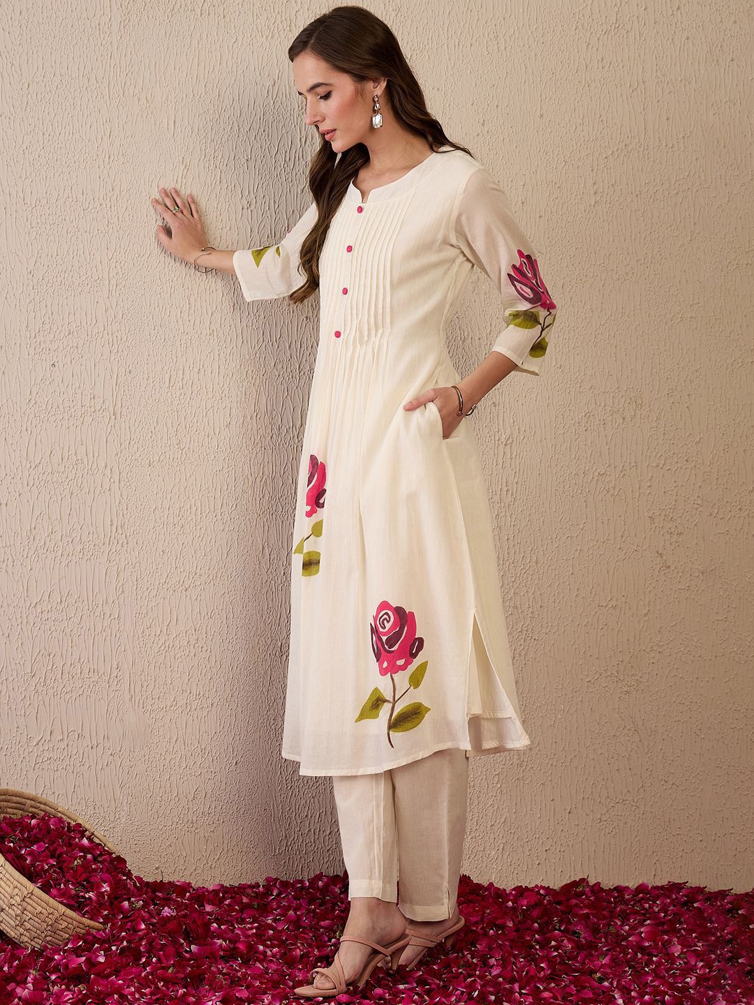 Dhiyona IE Women Floral Printed Regular Thread Work Pure Cotton Kurta with Trousers