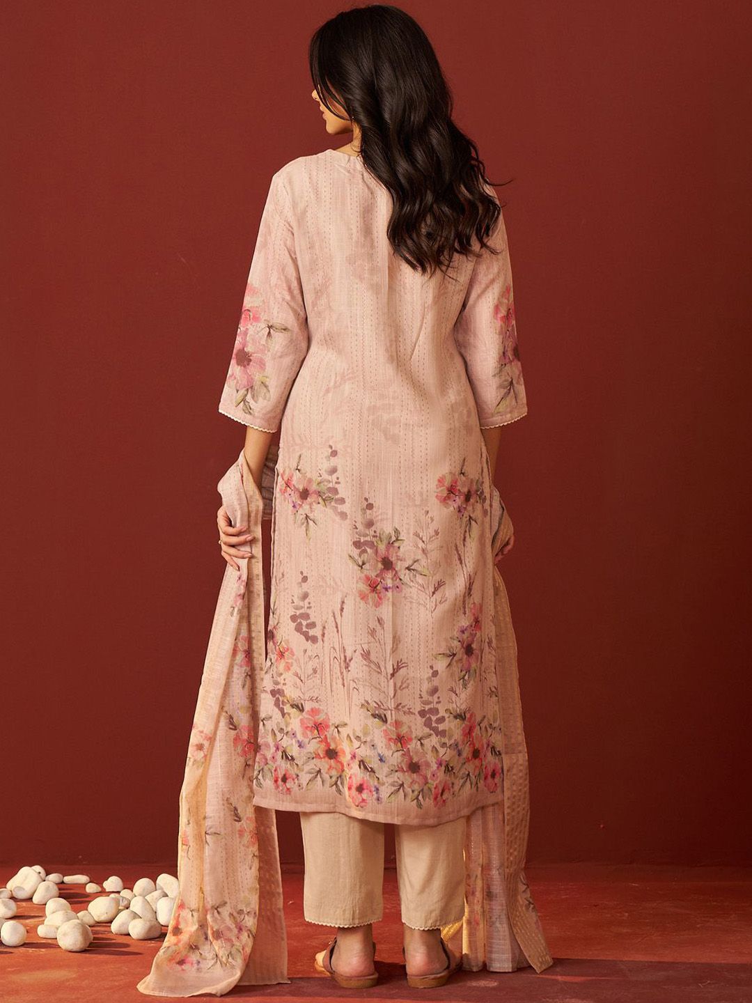 Women Floral Embroidered Linen Kurta with Trousers & Dupatta
