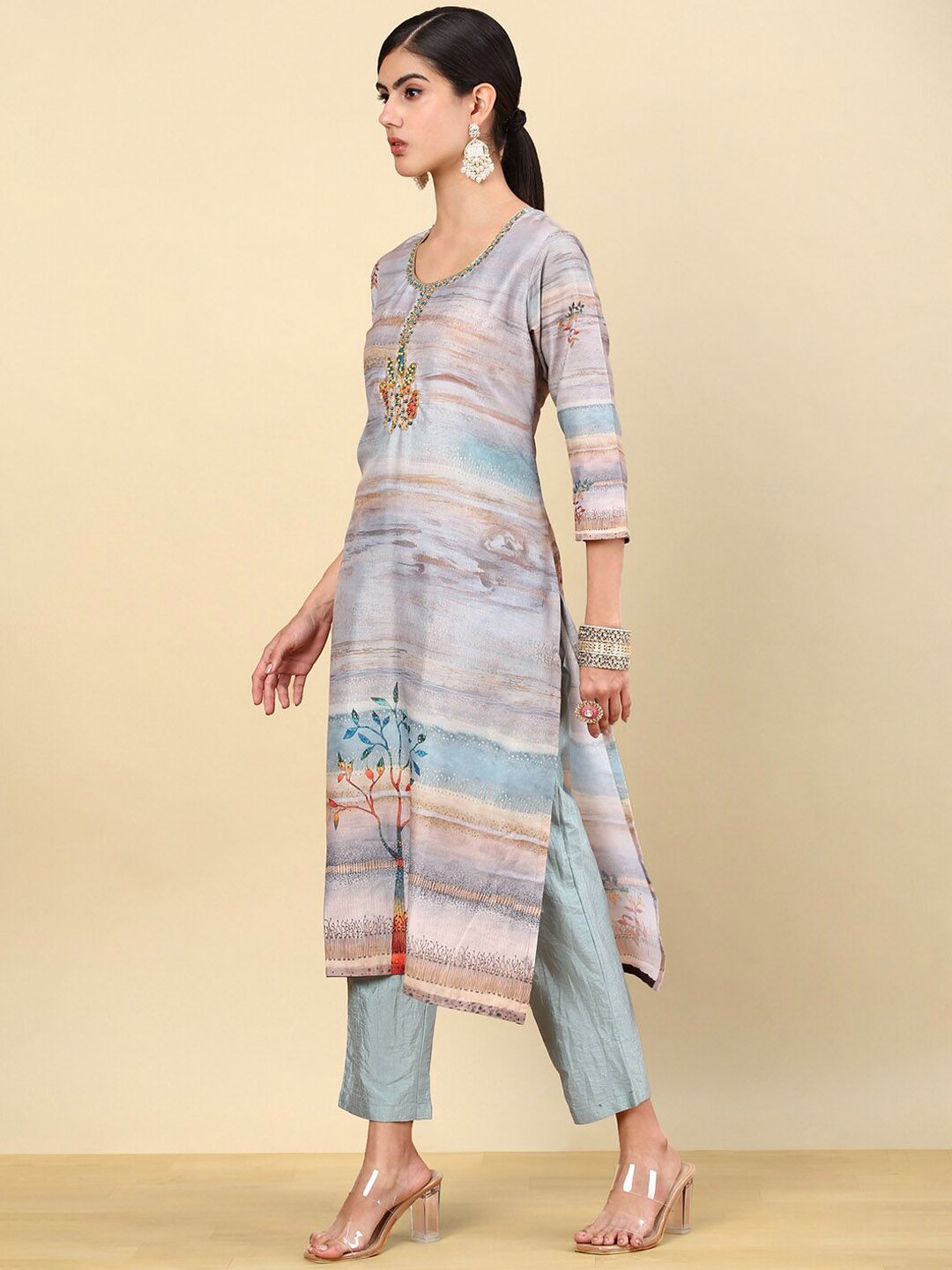 Dhiyona SO Women's Floral Printed Regular Beads and Stones Kurta with Trouser