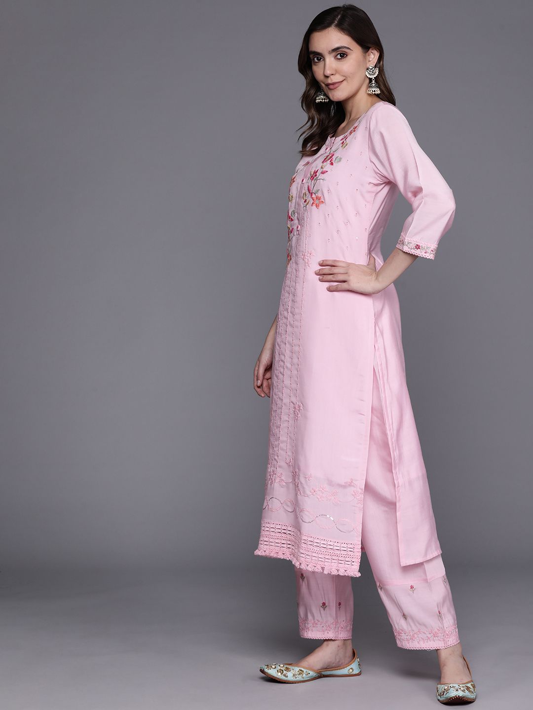 Women Floral Embroidered Regular Thread Work Kurta with Trousers & With Dupatta