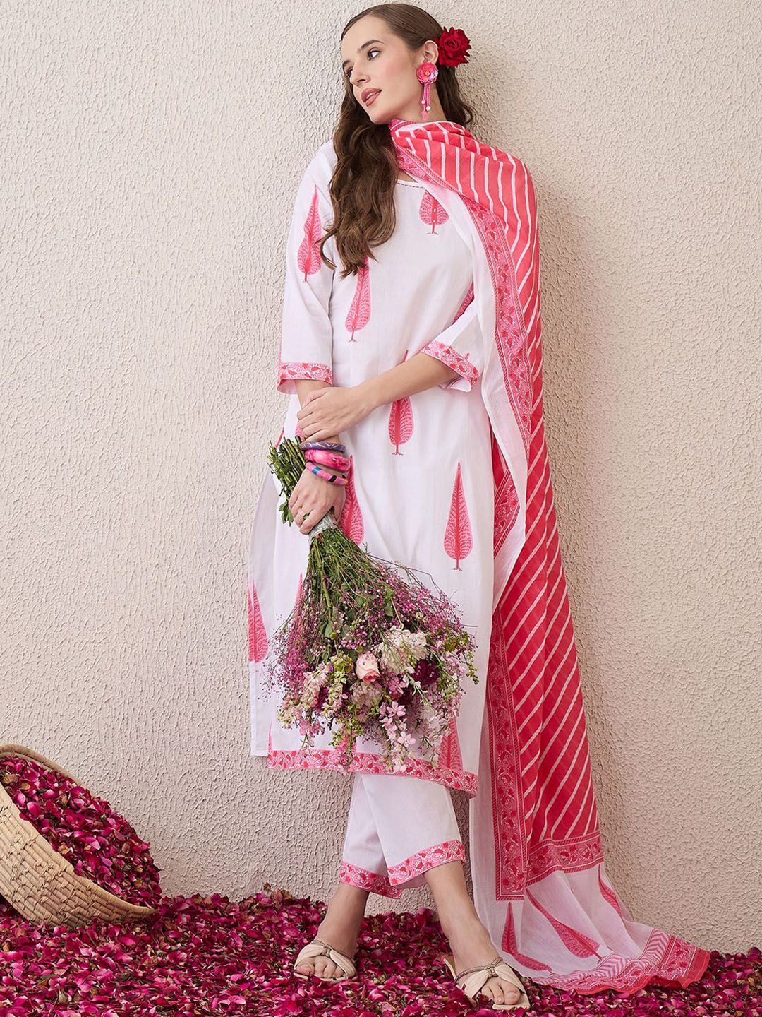 Floral Printed Round Neck Pure Cotton Straight Kurta With Trousers & Dupatta