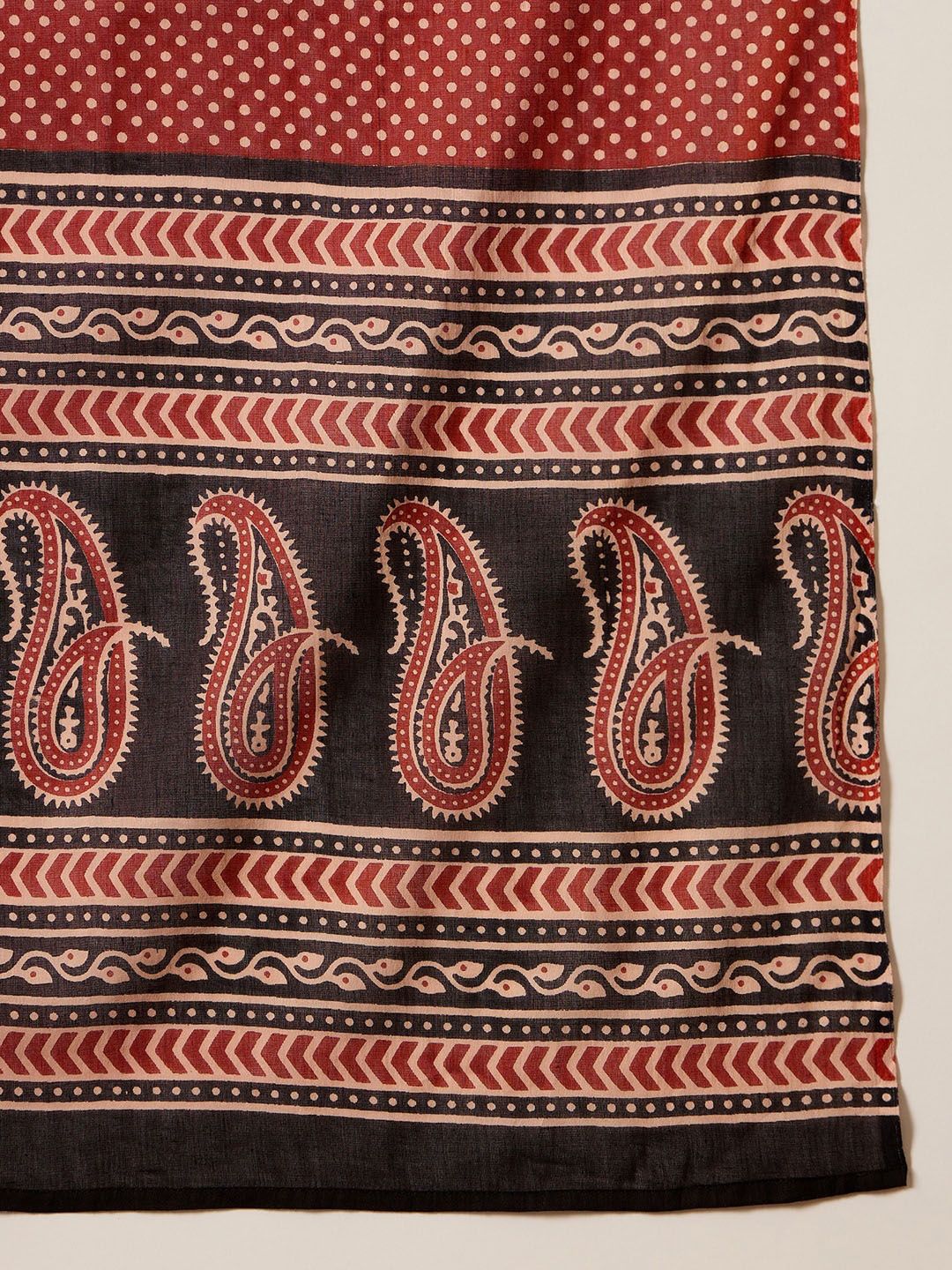 Black Geometric Printed Round Neck Pure Cotton Straight Kurta Set