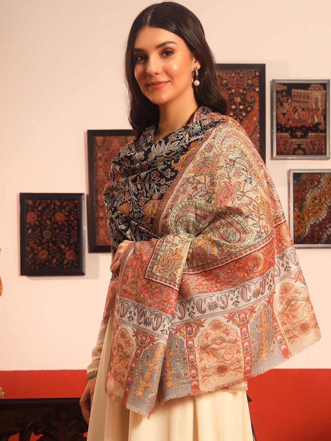 Dhiyona PA Floral And Paisley Kalamkari Printed Thread Work Woollen & Silk Shawl