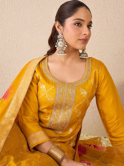 Women Ethnic Motifs Embroidered Regular Kurta with Trousers & With Dupatta