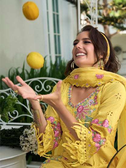 Women Floral Embroidered Regular Sequinned Pure Cotton Kurta with Trousers & With Dupatta