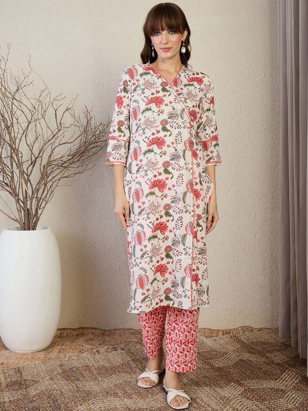 Women Floral Printed Cotton Kurta with Trousers & Dupatta