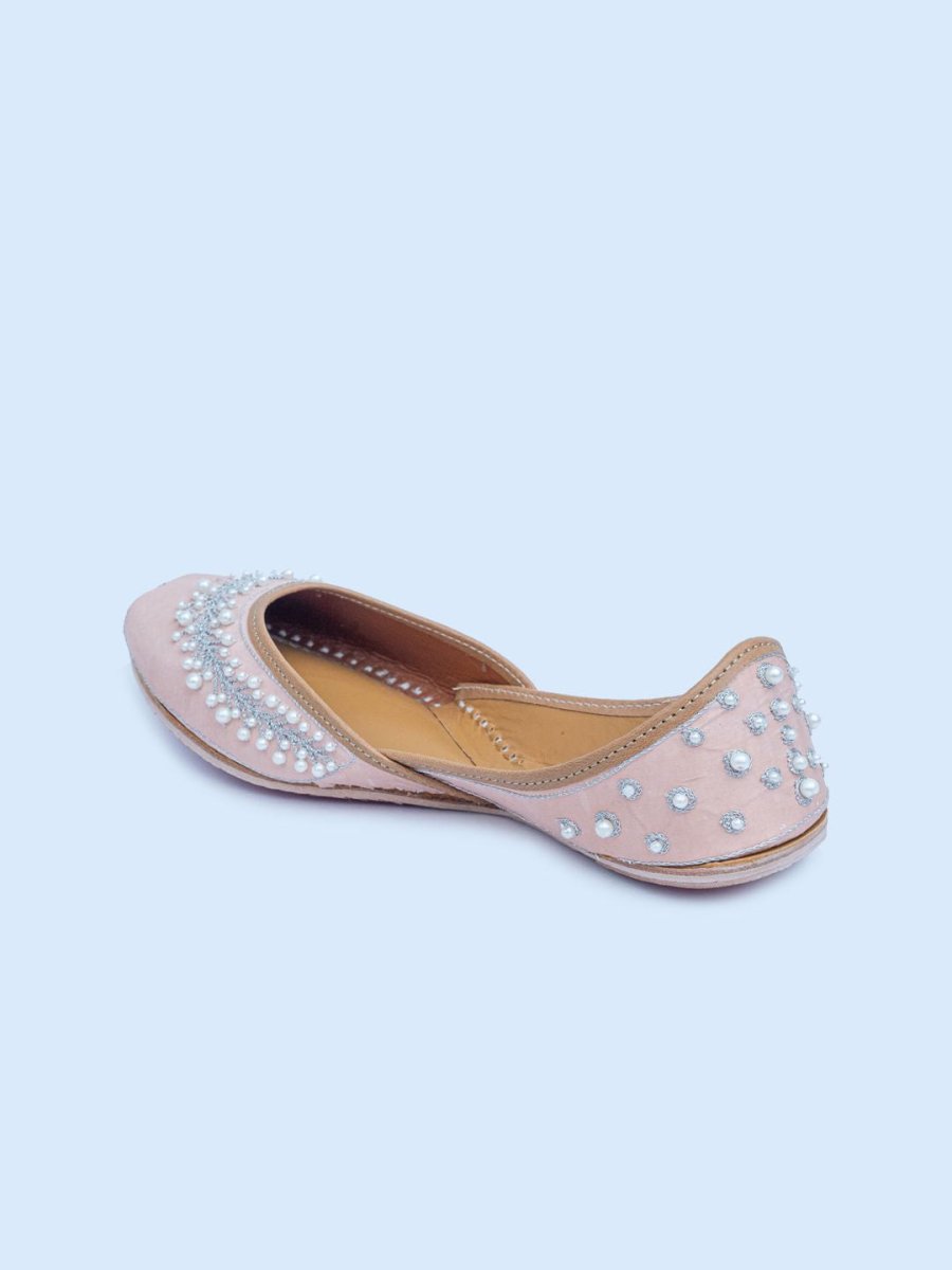 Dhiyona AK Peach-Coloured Embellished Ethnic Mojaris