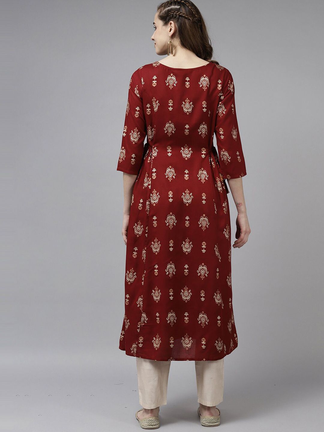 Dhiyona IE Women Maroon Keyhole Neck Kurta
