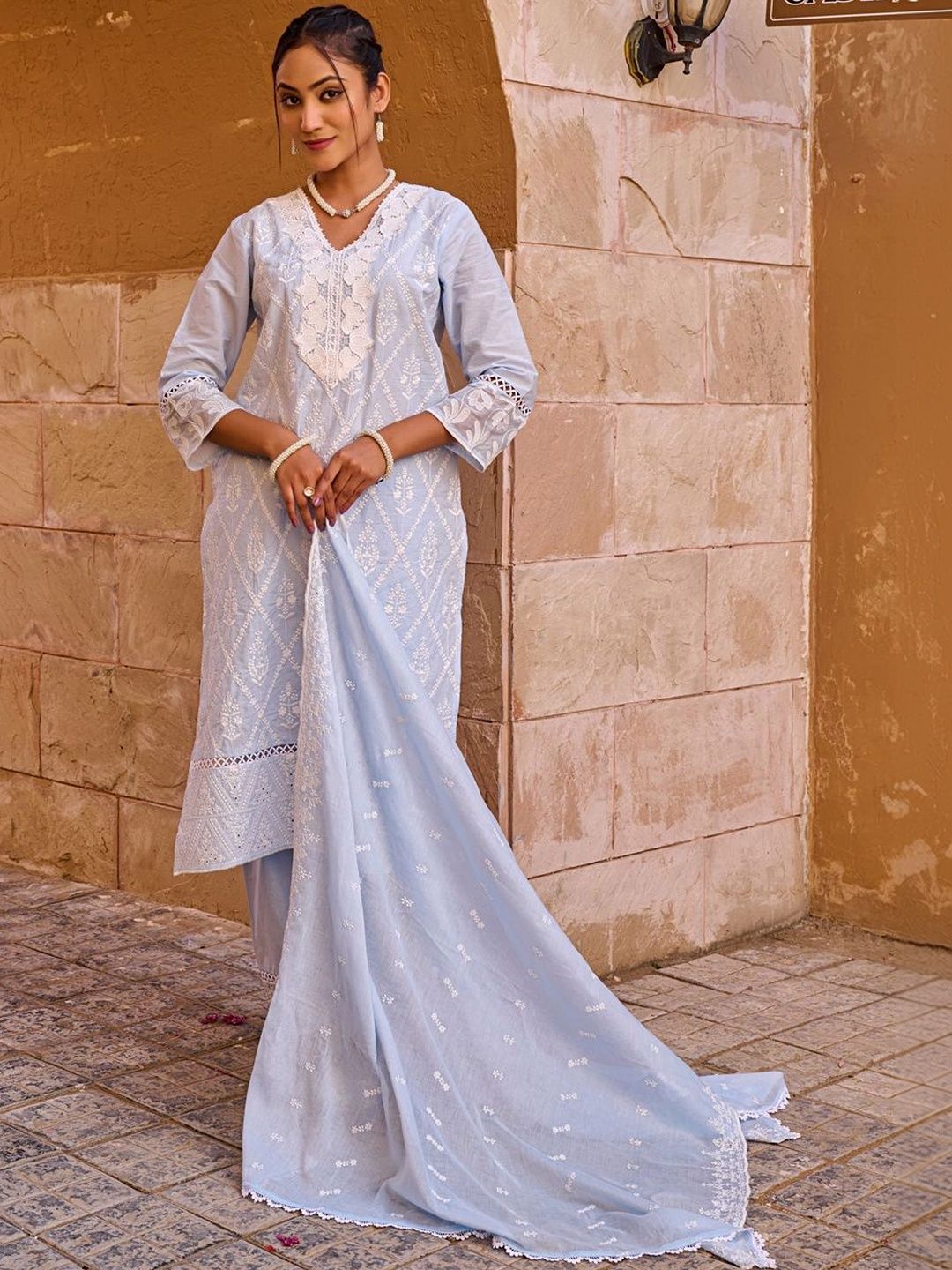 Dhiyona IE Women Ethnic Motifs Embroidered Regular Thread Work Pure Cotton Kurta with Trousers & With Dupatta