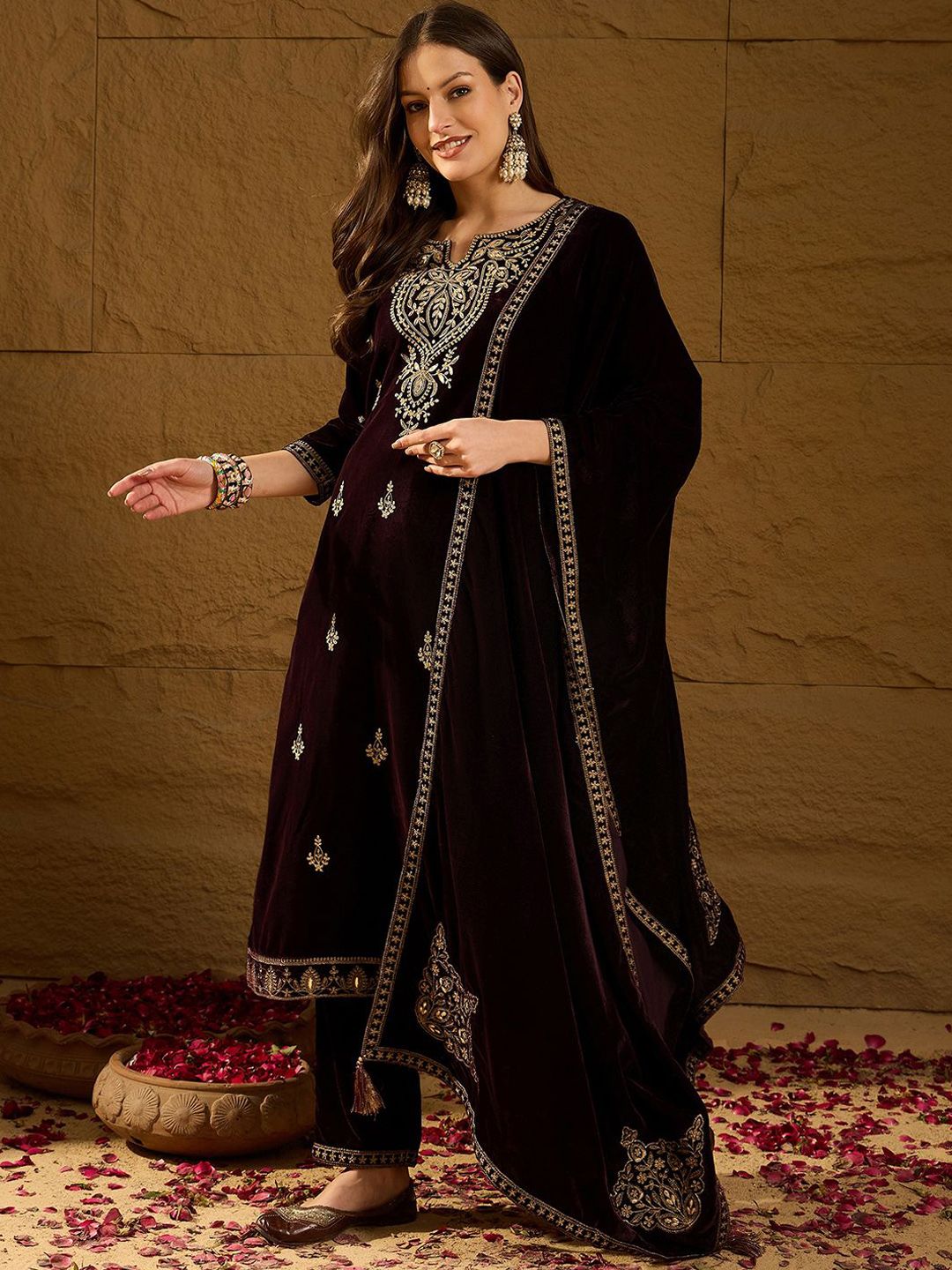 Dhiyona PD Women Floral Embroidered Velvet Straight Kurta & Trousers With Dupatta
