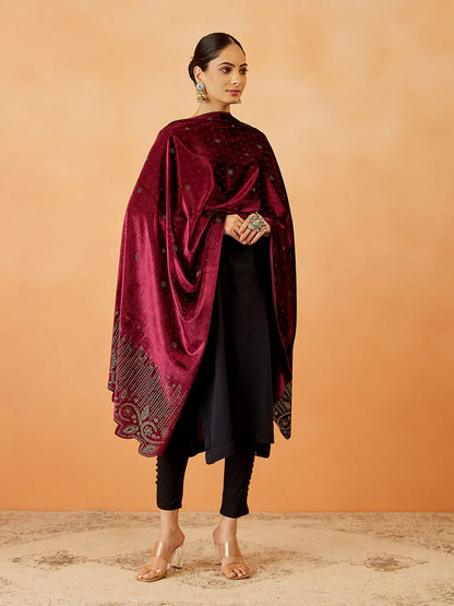 Dhiyona PA Women Floral Embroidered Velvet Shawl