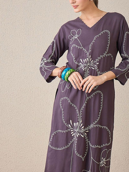 Dhiyona IE Embroidered V-Neck Straight Tunic With Palazzo