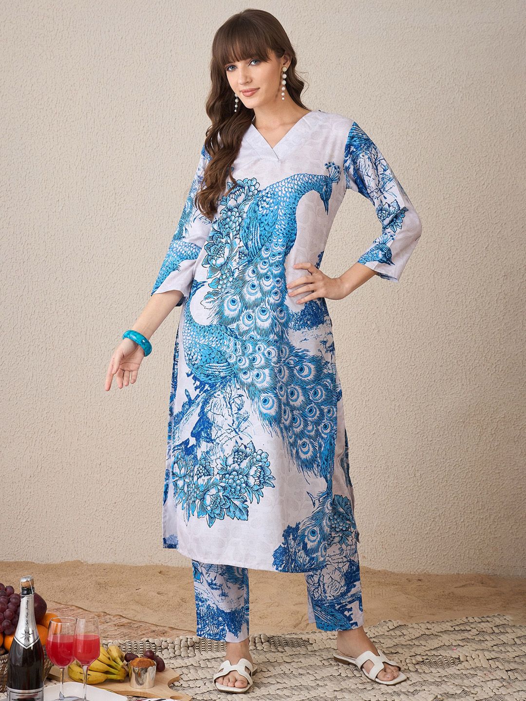 Dhiyona IE Floral Printed V-Neck Straight Kurta With Trouser