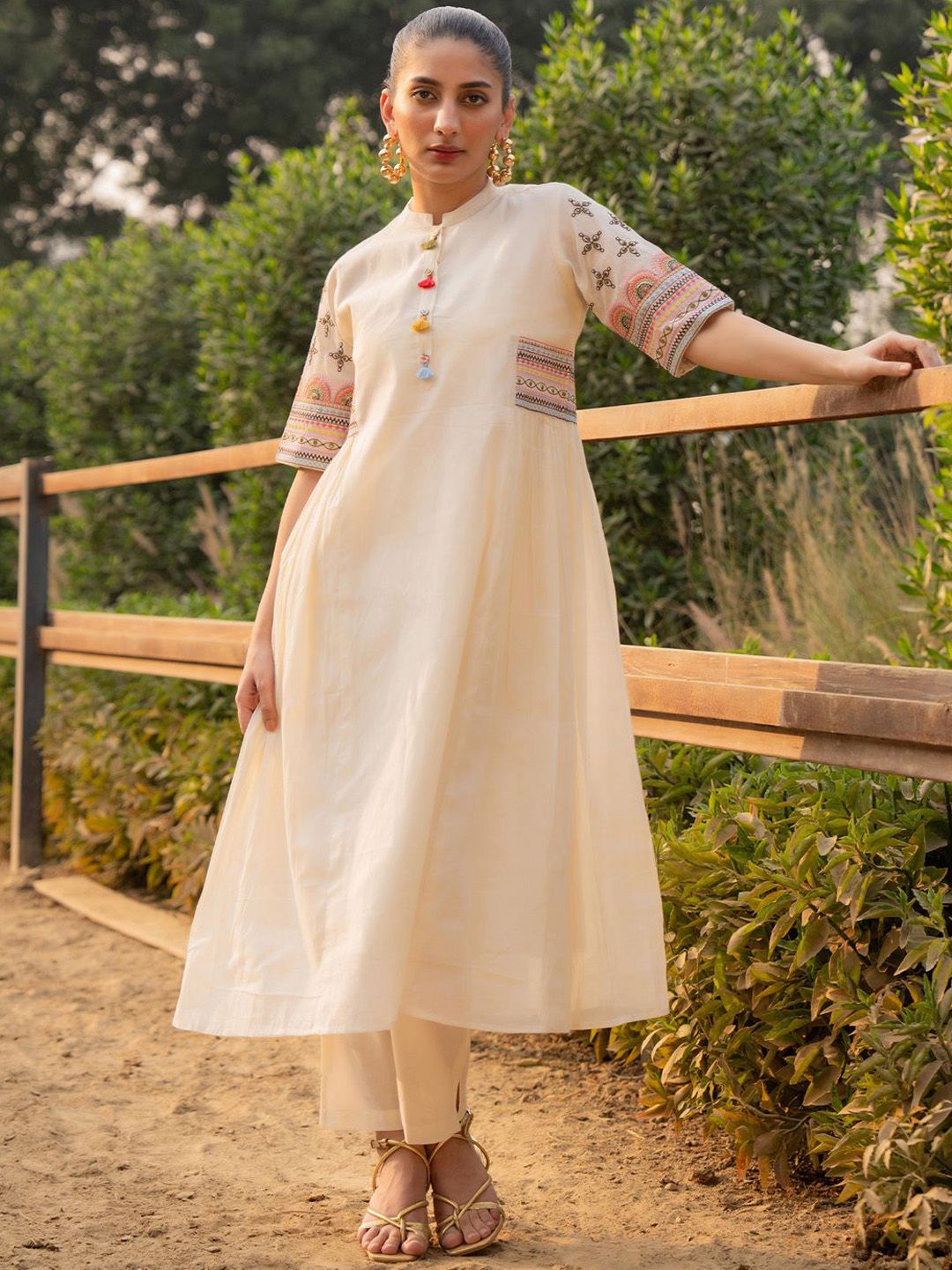 Dhiyona IE Embroidered Pure Cotton Mandarin Collar Kurta With Trousers Co-Ords Set
