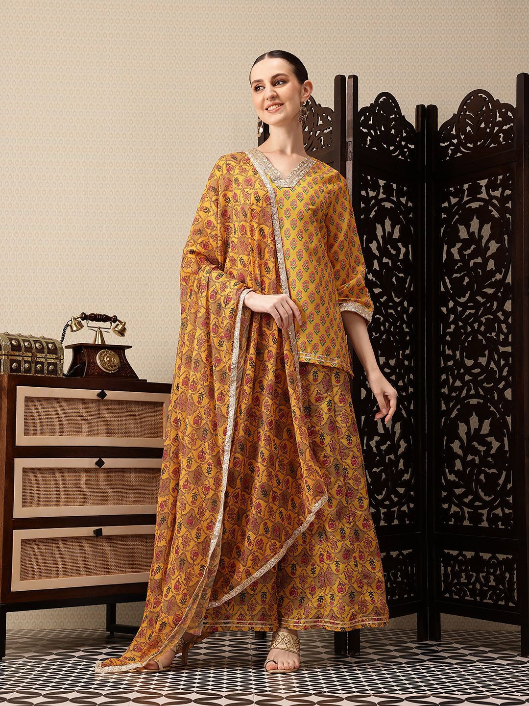 Dhiyona PD Women Floral Printed Regular Sequinned Jashn Kurti with Palazzos & Dupatta