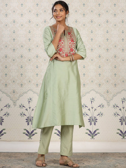 Dhiyona OD  Women Floral Thread Work Kurta