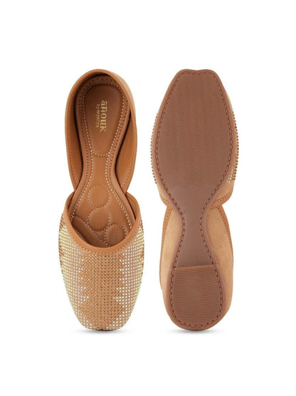 Dhiyona AK Embellished Mojaris
