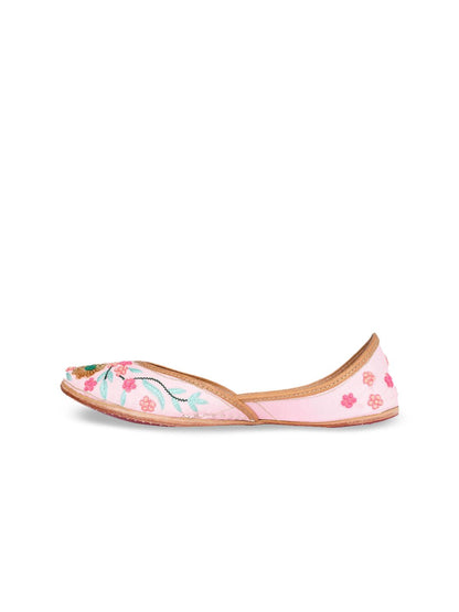 Dhiyona HOP Ethnic Embroidered Square Toe Mojaris