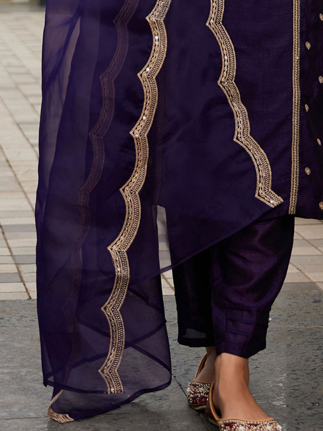 Women Ethnic Motifs Embroidered Panelled Kurta with Trousers & With Dupatta