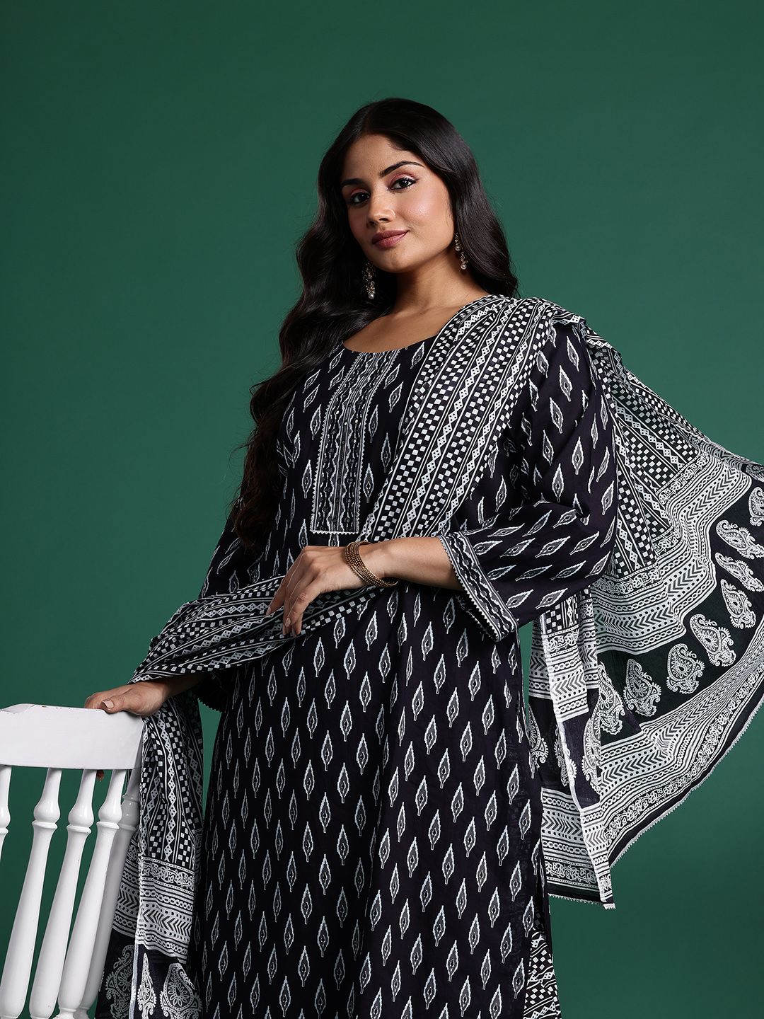 Dhiyona IE Geometric Printed Pure Cotton Kurta with Trousers & Dupatta