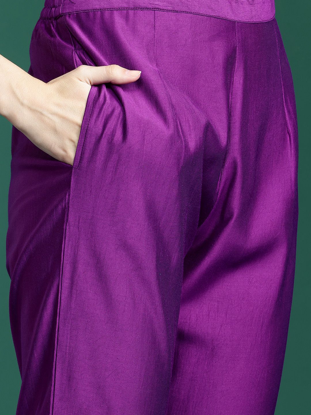 Dhiyona IE Floral Thread Work Liva Kurta with Trousers & With Dupatta