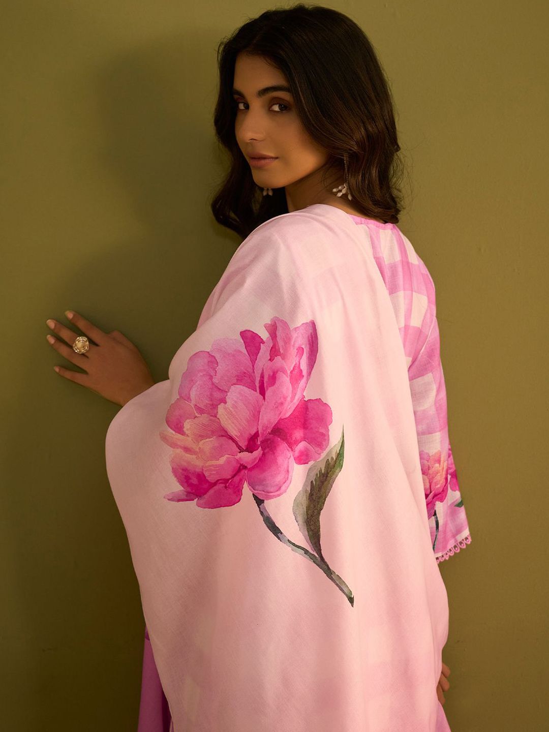 Dhiyona IE Checked V-Neck Linen Straight Kurta With Trousers & Dupatta