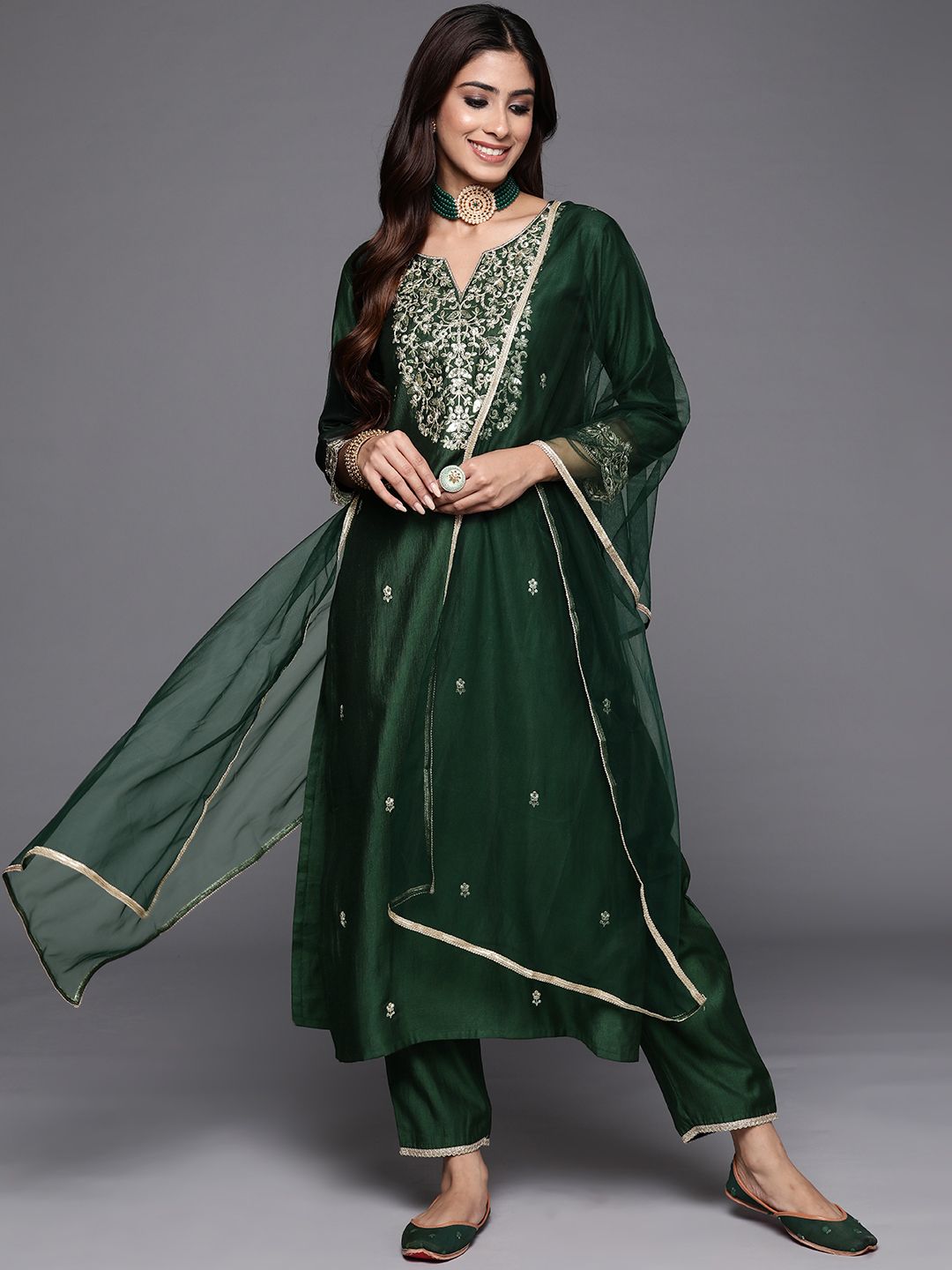 Dhiyona IE Women Embroidered Straight Kurta & Trousers With Dupatta
