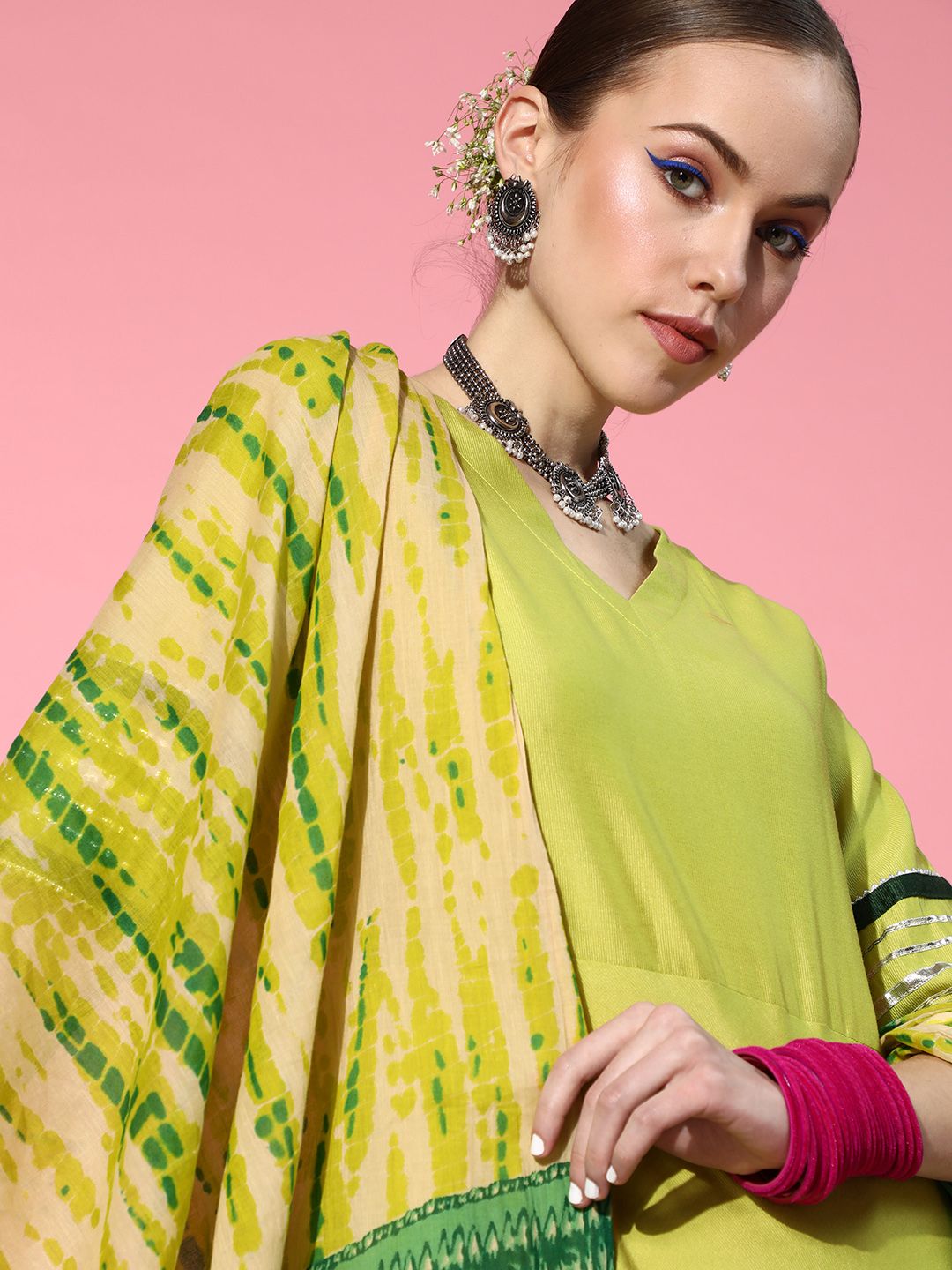 Dhiyona IE Women Stylish Green Liva Swirling Volume Kurta