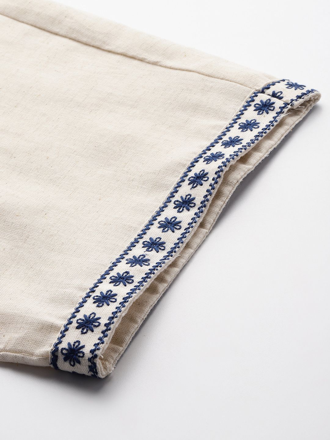 Ethnic Motifs Embroidered Regular Thread Work Kurta with Trousers