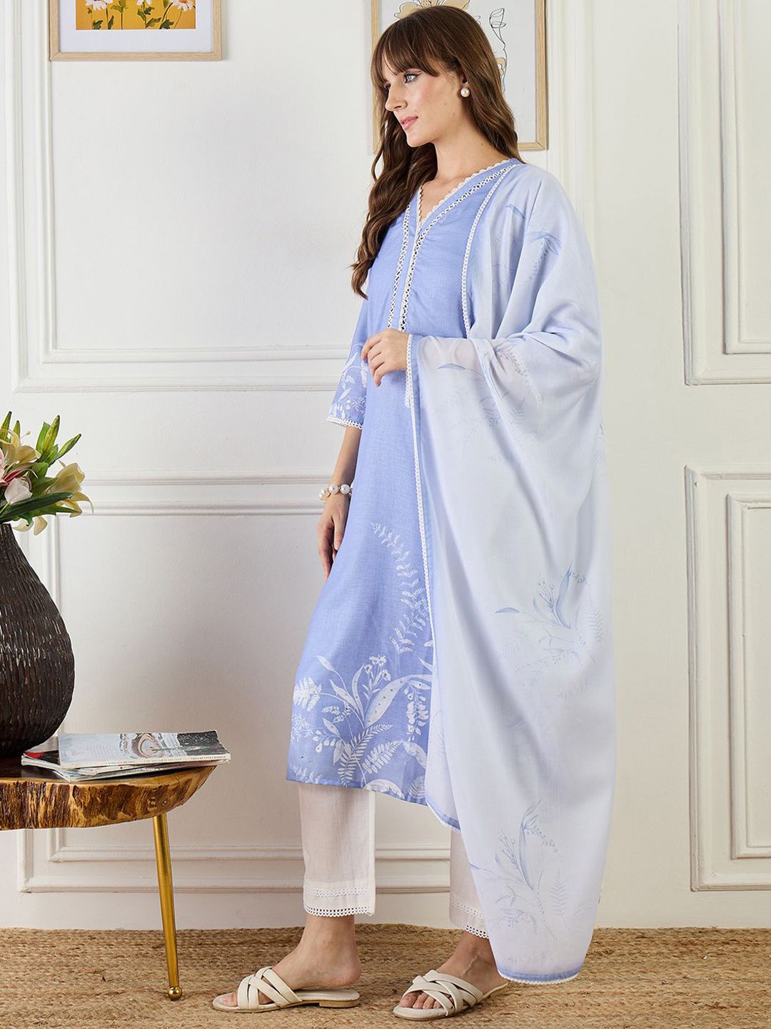 Women Floral Printed Linen Kurta with Trousers & Dupatta