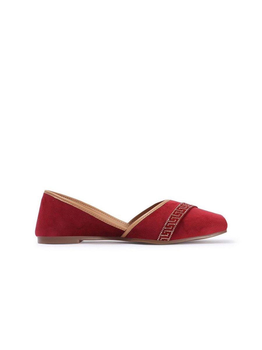 Dhiyona AK Maroon Embellished Round Toe Ballerinas