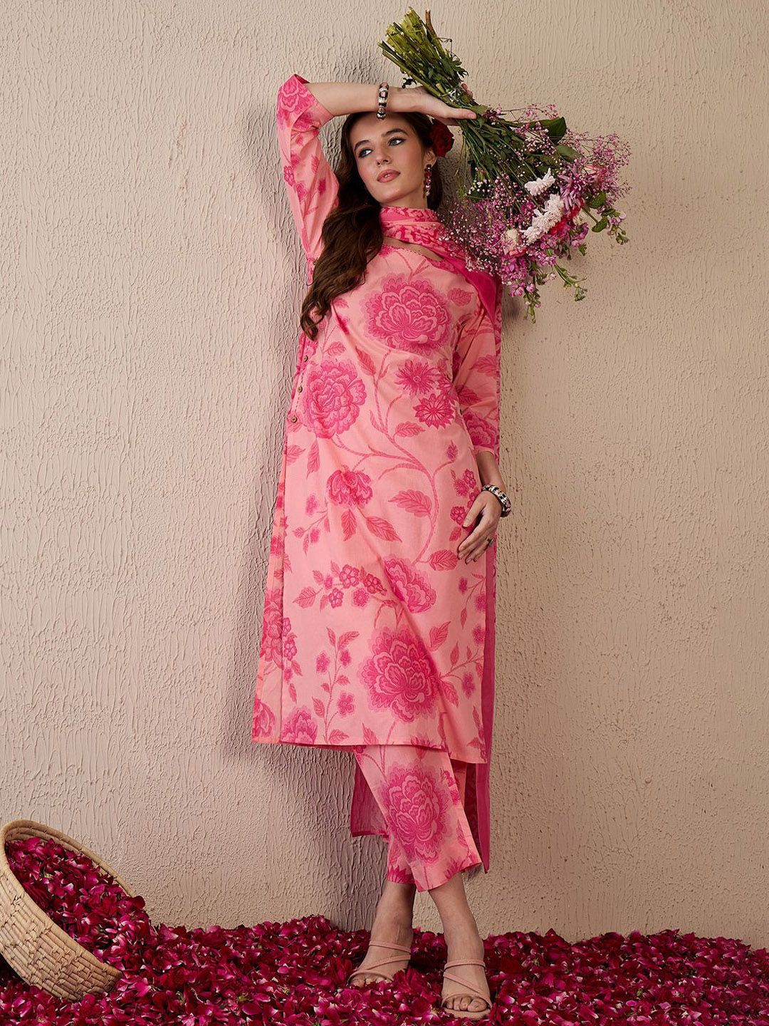 Dhiyona IE Women Floral Printed Regular Pure Cotton Kurta with Trousers & With Dupatta