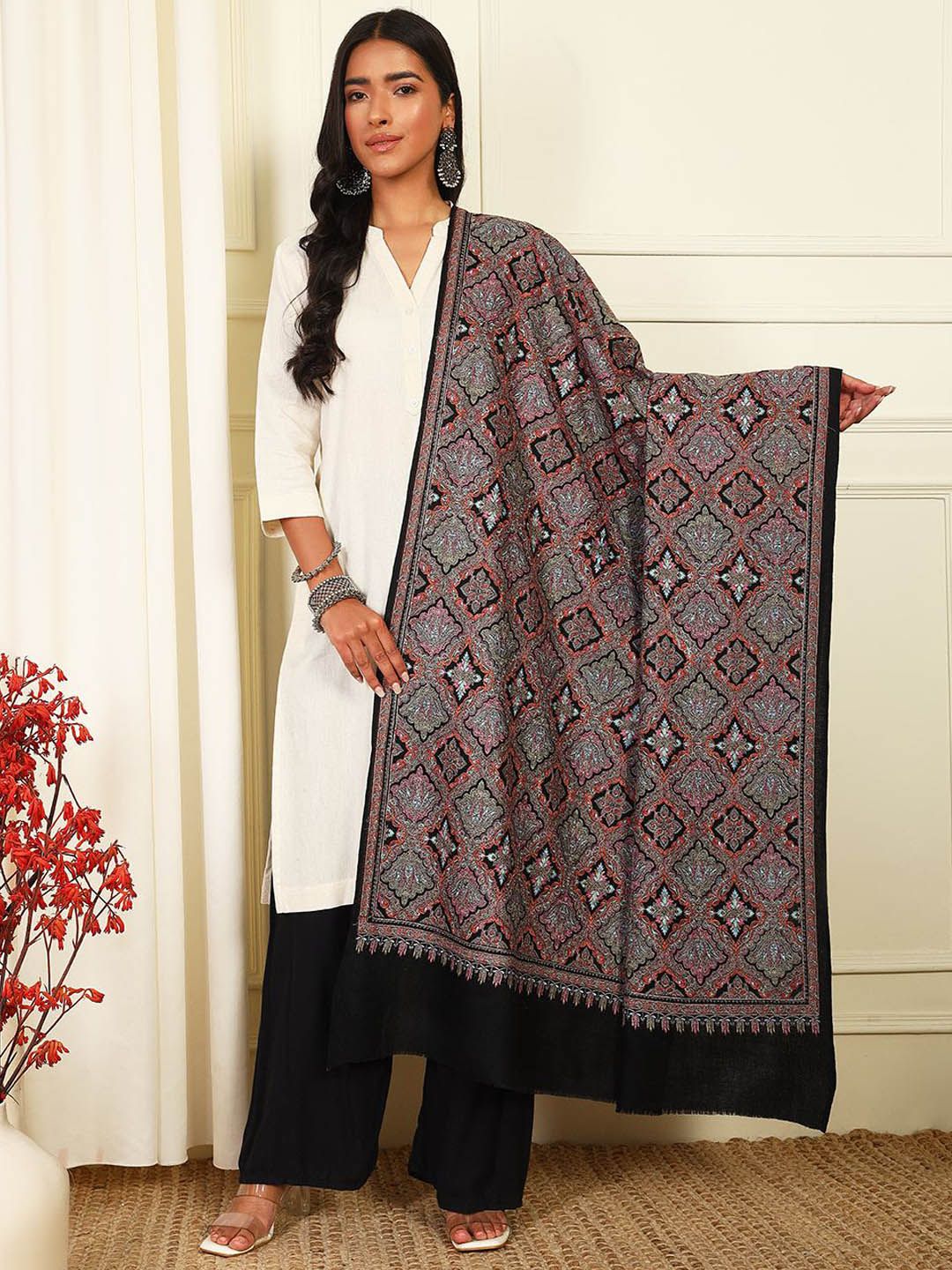 Dhiyona PA Paisley Embroidered Woollen Silk Shawl