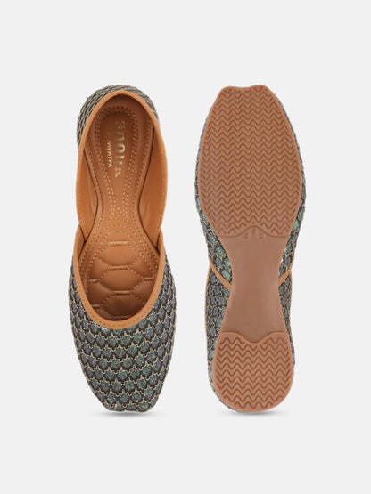 Dhiyona AK Printed Round Toe Mojaris